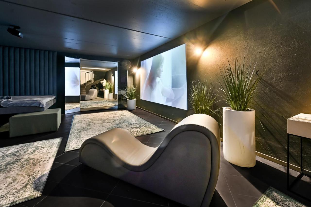 Appartement Jacuzzi Cinema Loft à Kaunas Extérieur photo